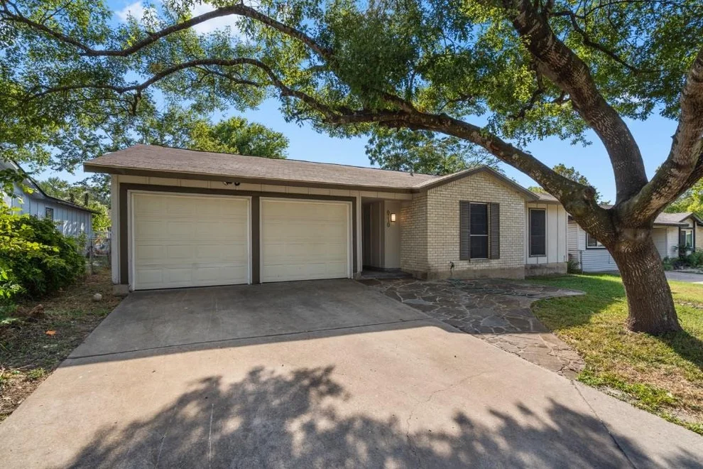 Unit for sale at 6310 Shadow BND, Austin, TX 78745