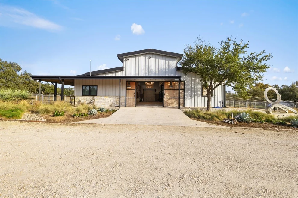 Unit for sale at 751 Prochnow RD, Dripping Springs, TX 78620