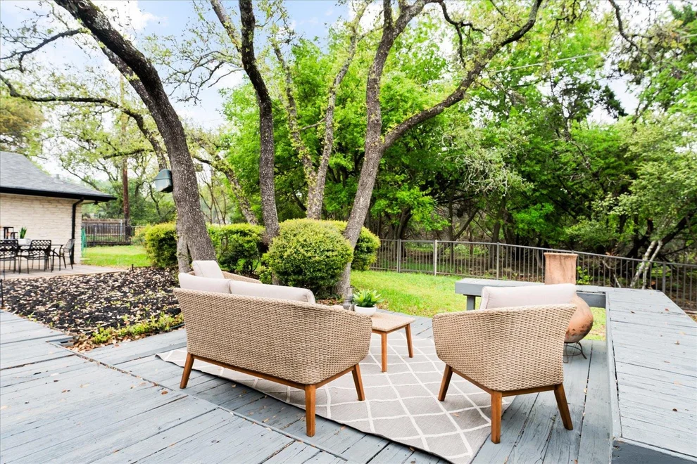 Unit for sale at 10616 Spicewood PKWY, Austin, TX 78750