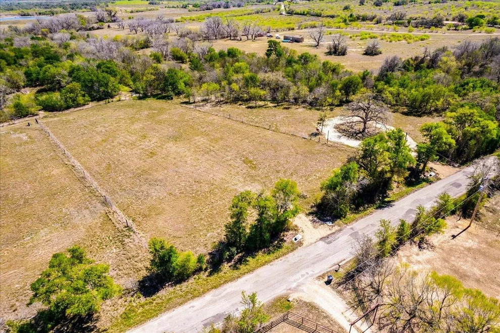 Unit for sale at 169 Sand Hill RD, Dale, TX 78616