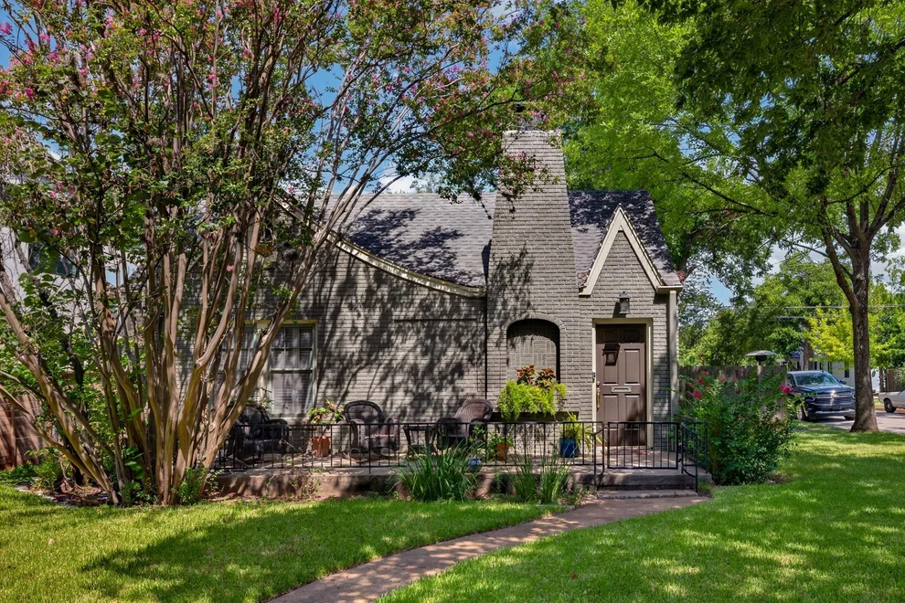 Unit for sale at 4214 Sinclair Ave, Austin, TX 78756