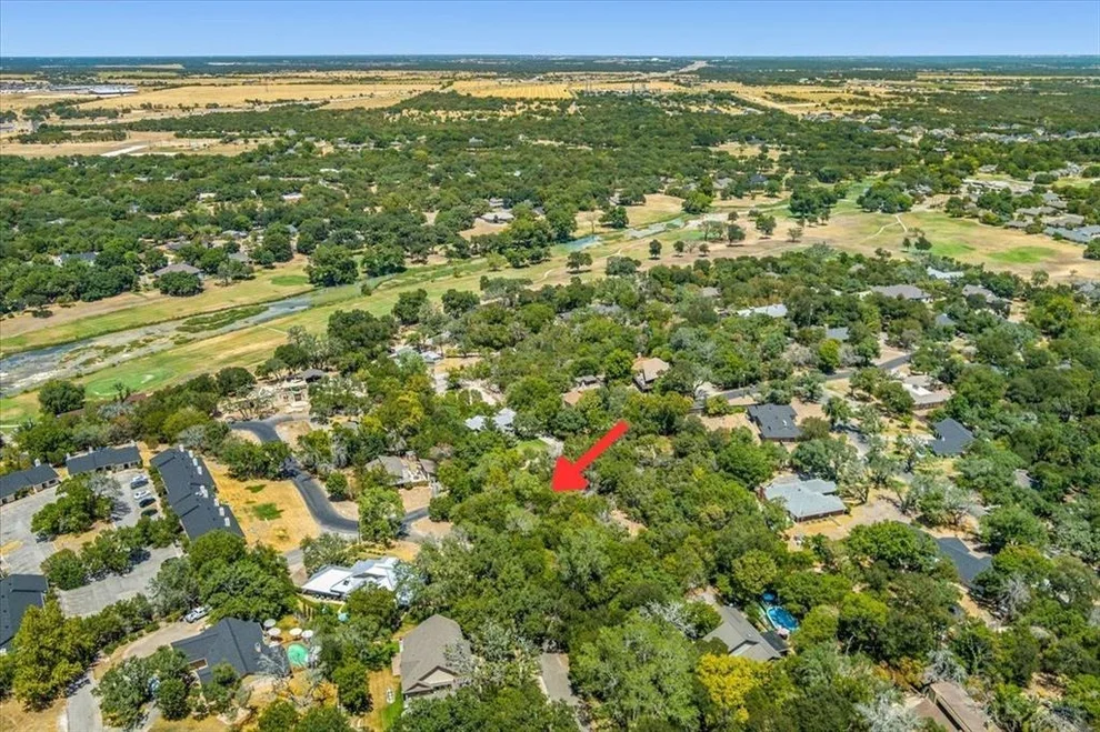 Unit for sale at 717 Willow Creek RD, Salado, TX 76571