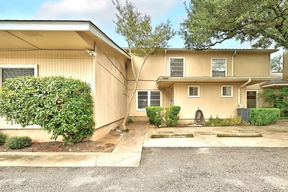 Unit for sale at 806 Castle Ridge RD, Austin, TX 78746