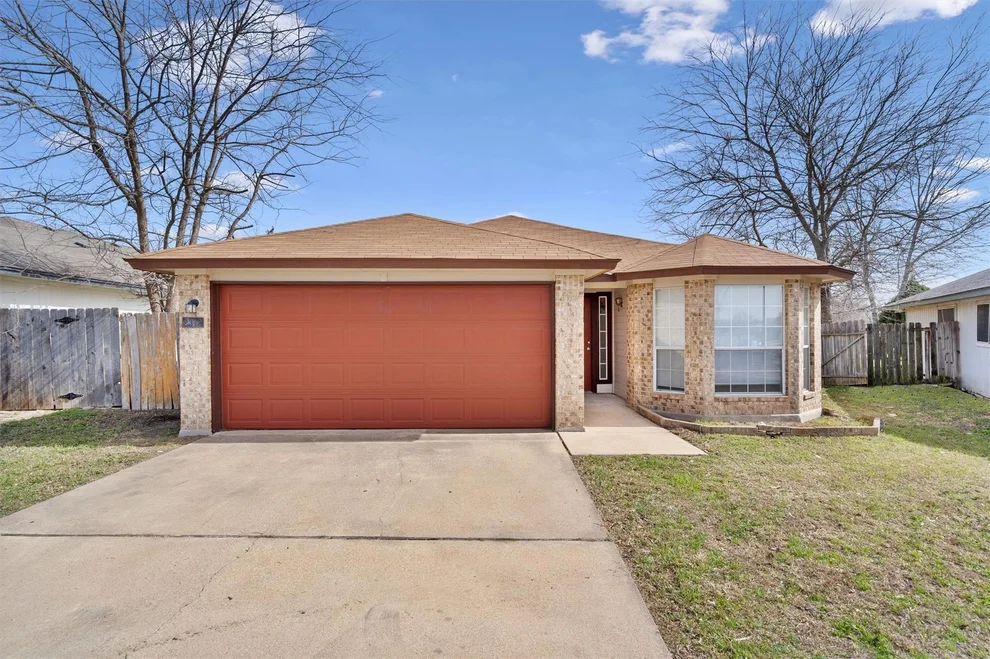 Unit for sale at 2312 Tracey Ann LN, Killeen, TX 76543