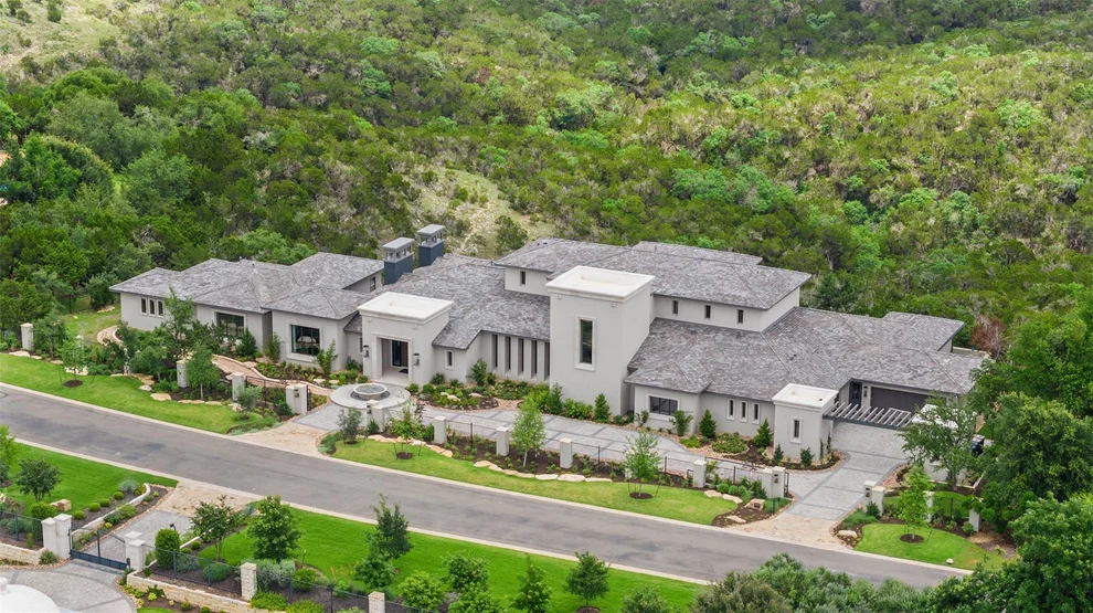 Unit for sale at 4901 Mirador DR, Austin, TX 78735