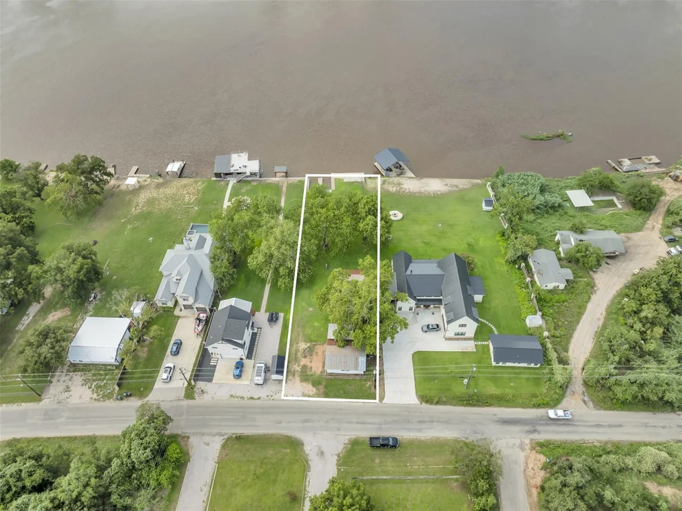 Unit for sale at 2622 River Oaks DR, Kingsland, TX 78639