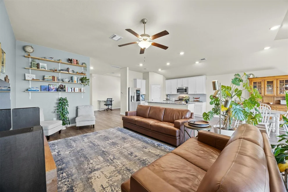 Unit for sale at 1004 Bright Star CV, Georgetown, TX 78628