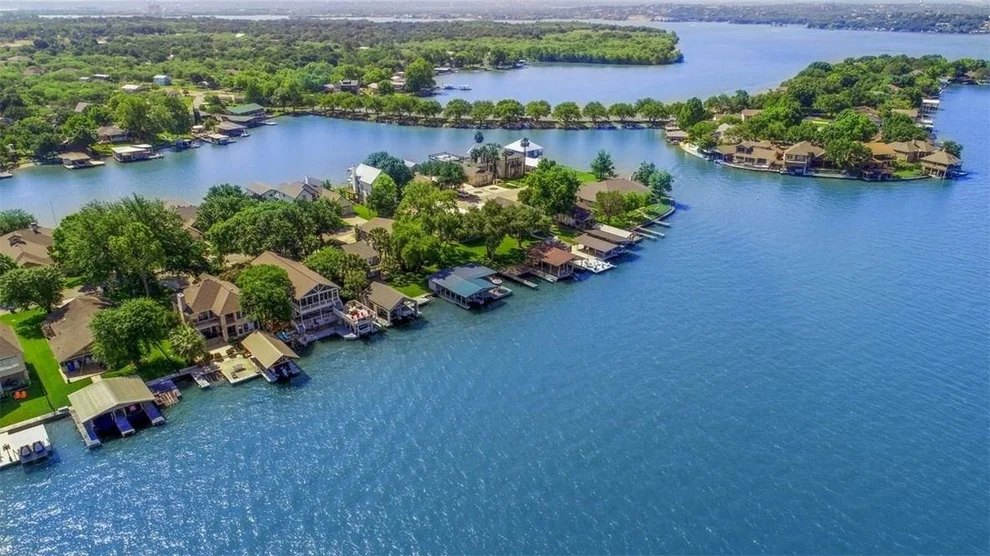 Unit for sale at 132 Web Isle DR, Marble Falls, TX 78654
