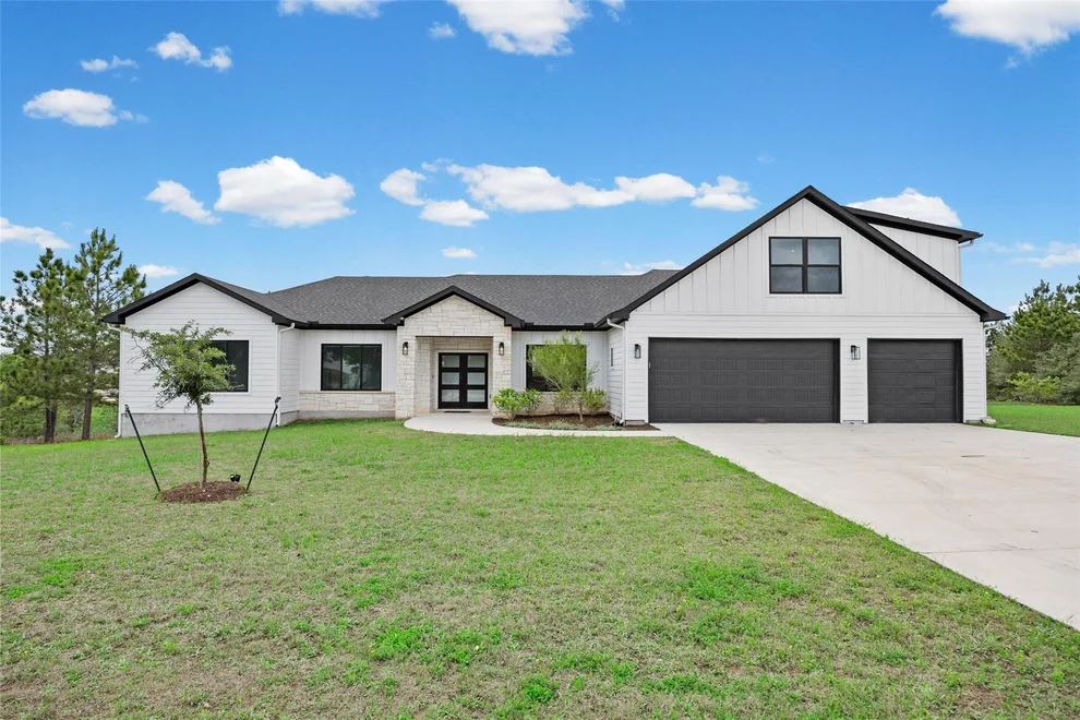 Unit for sale at 111 Tall Forest DR, Bastrop, TX 78602
