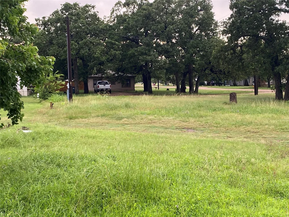 Unit for sale at 406 Fordtrand ST, Ellinger, TX 78938