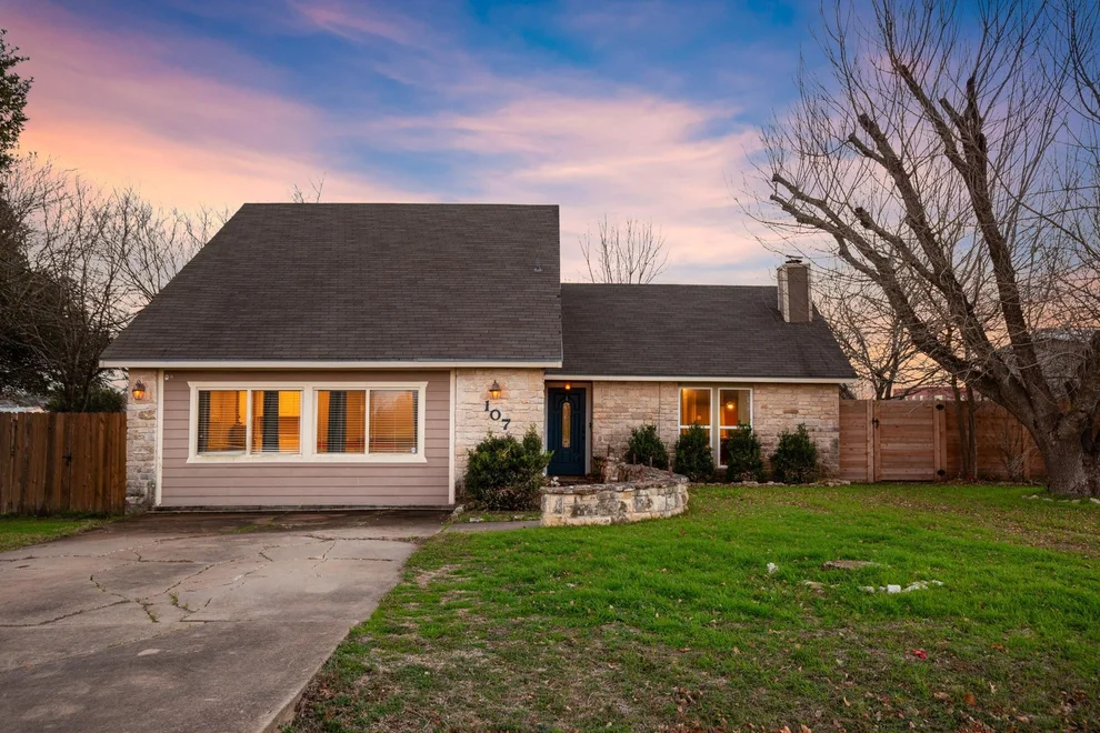 Unit for sale at 107 Saddle Blanket TRL, Buda, TX 78610