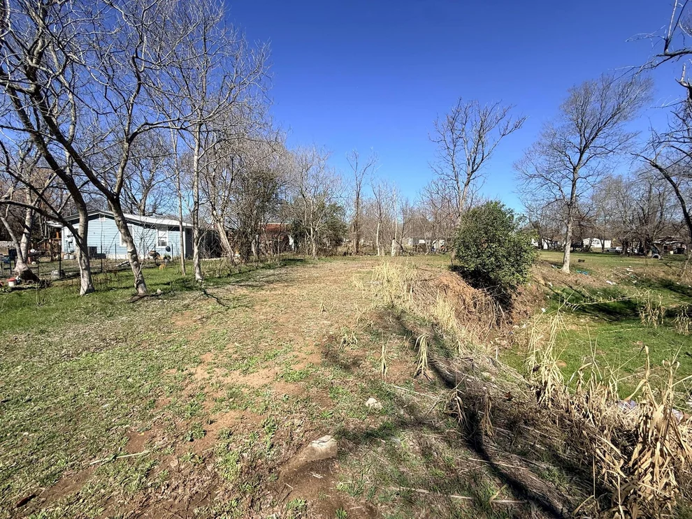 Unit for sale at 1304 Austin ST, Bastrop, TX 78602