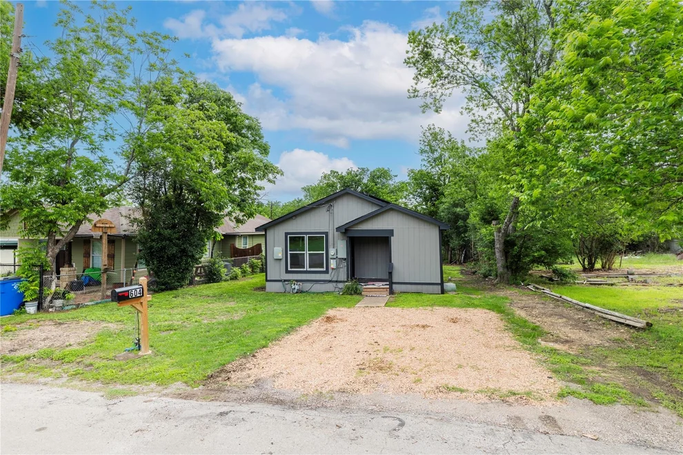 Unit for sale at 604 Burkett ST, Taylor, TX 76574