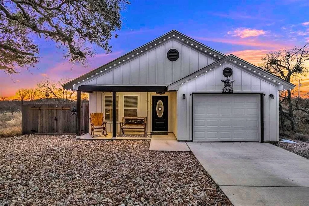 Unit for sale at 1706 Redwood DR, Granite Shoals, TX 78654