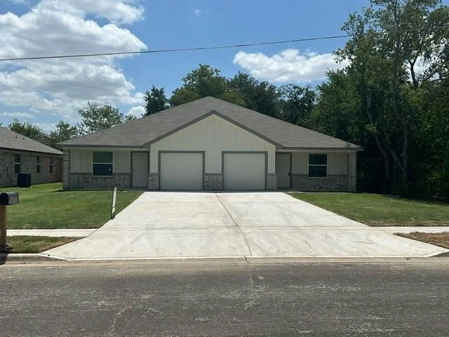Unit for sale at 206 E Washington Ave, Copperas Cove, TX 76522