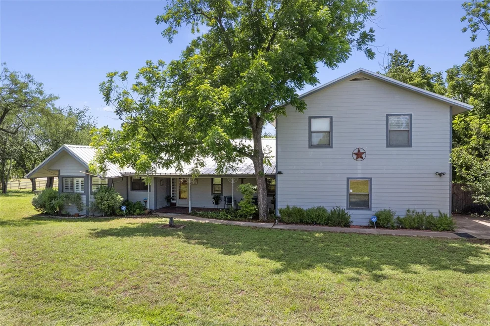Unit for sale at 6448 River Oaks DR, Kingsland, TX 78639