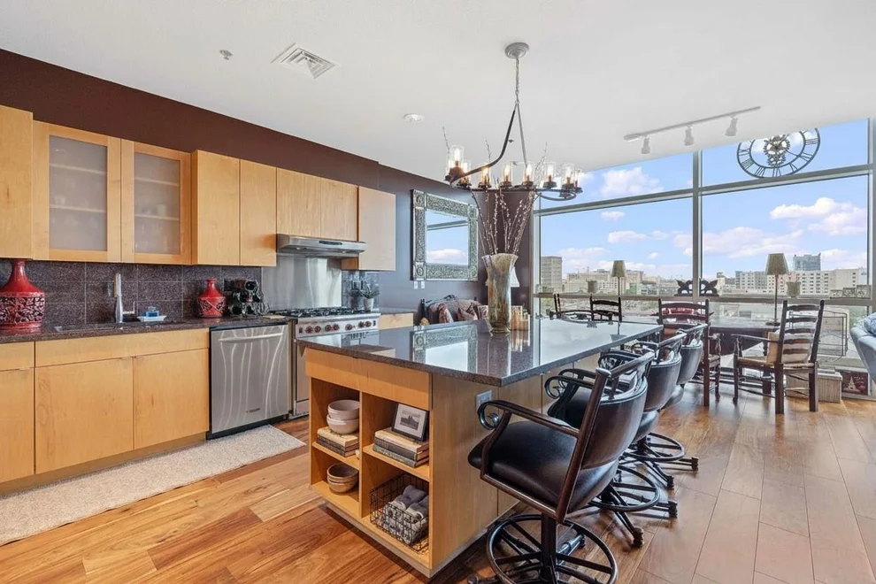 Unit for sale at 555 E 5th ST, Austin, TX 78701
