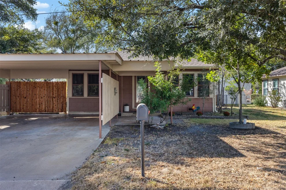 Unit for sale at 751 N Burleson ST, Giddings, TX 78942