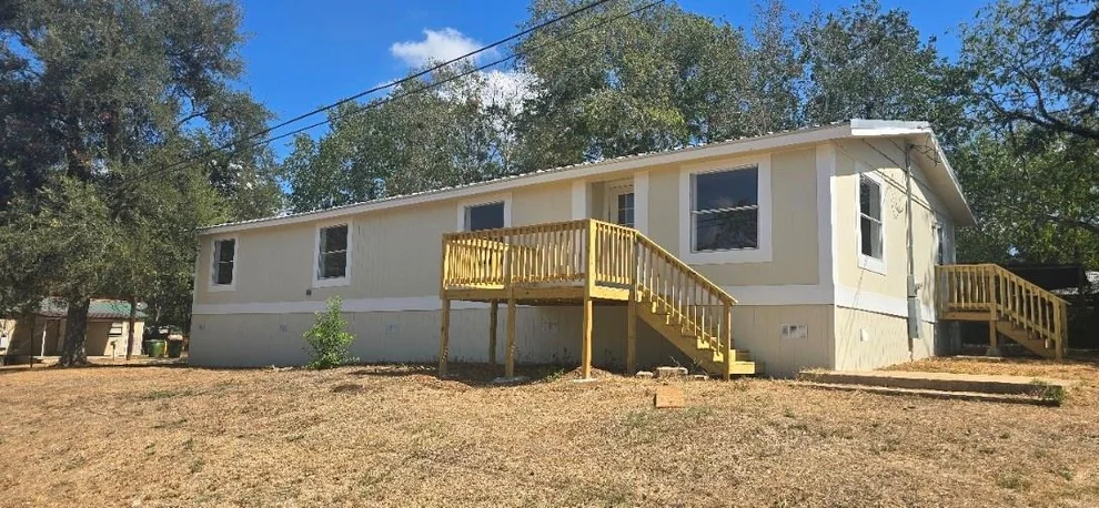 Unit for sale at 1120 Ainsworth ST, Gonzales, TX 78629