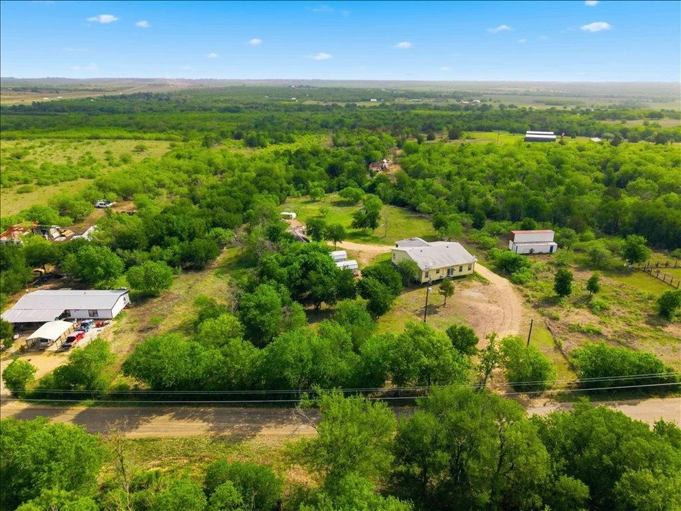 Unit for sale at 780 Spoke Hollow RD, Lockhart, TX 78644