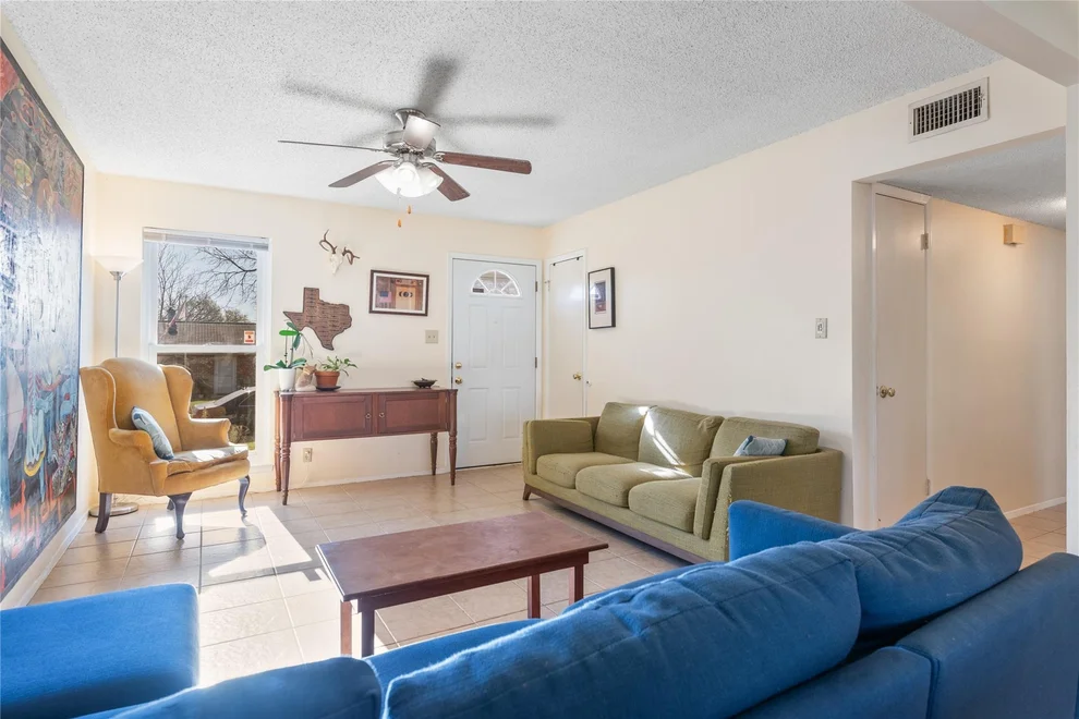 Unit for sale at 10002 Dorset DR, Austin, TX 78753