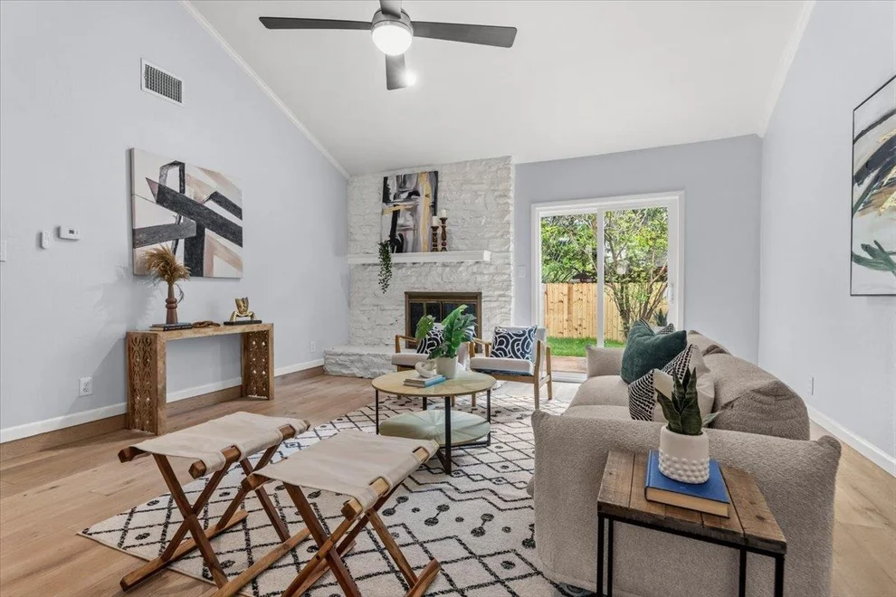Unit for sale at 6209 Sun Vista DR, Austin, TX 78749