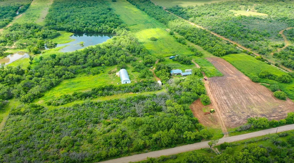 Unit for sale at 1601 County Road 640, Hondo, TX 78886