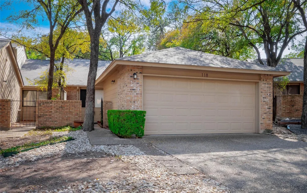 Unit for sale at 7211 Lakewood DR, Austin, TX 78750