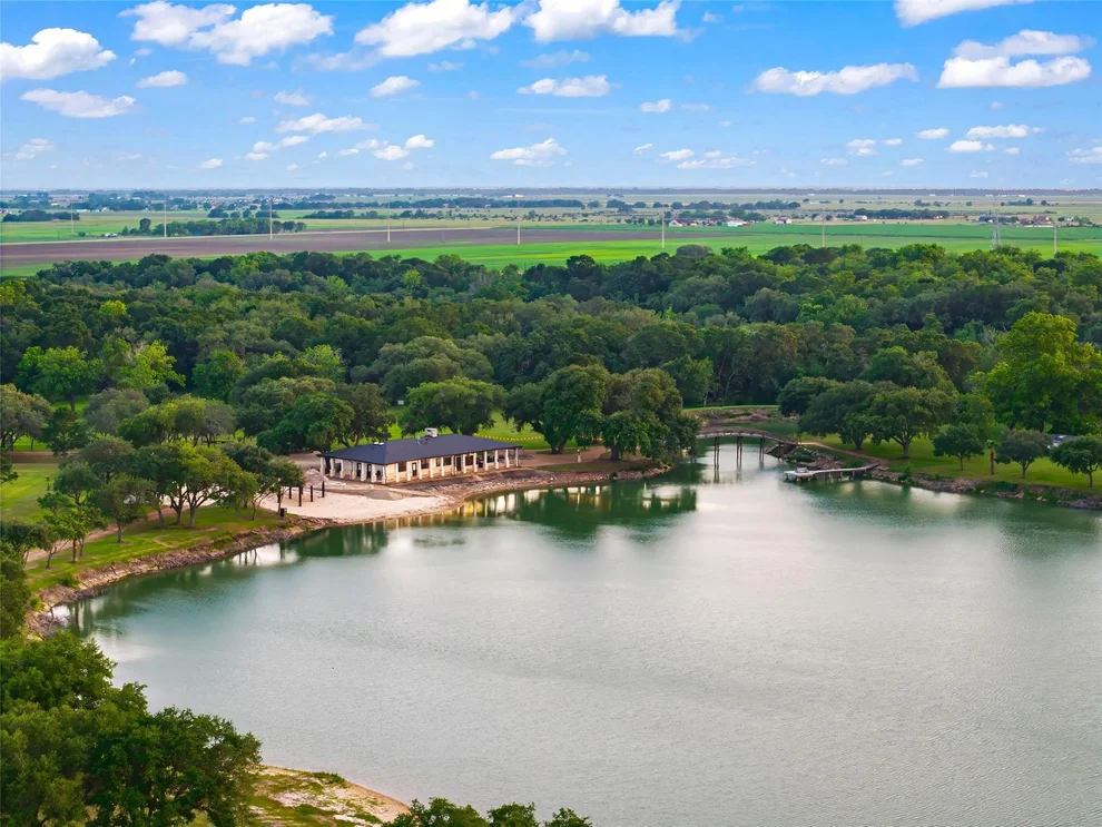 Unit for sale at 5523 Ehrman Lake LN, Wallis, TX 77485