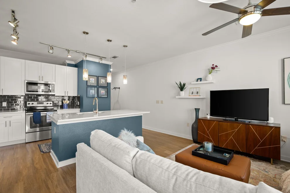 Unit for sale at 1900 Barton Springs RD, Austin, TX 78704