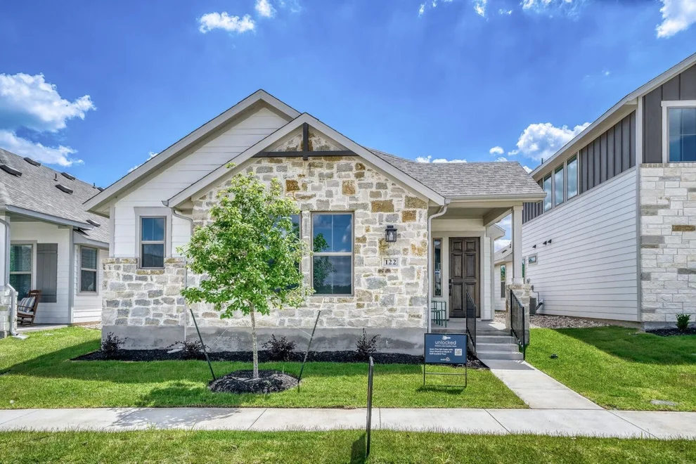 Unit for sale at 122 International ST, Buda, TX 78610