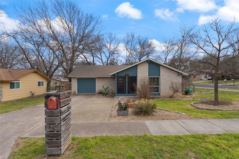 Unit for sale at 6203 Glen Meadow DR, Austin, TX 78745