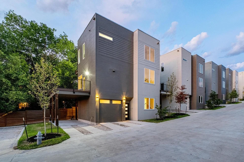 Unit for sale at 2309 Montopolis DR, Austin, TX 78741
