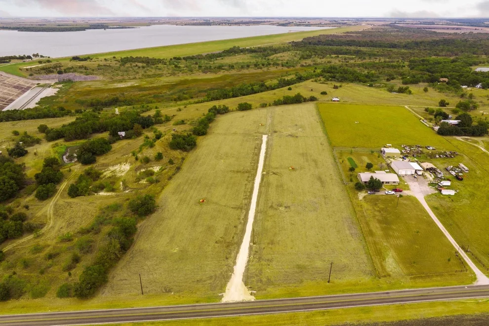 Unit for sale at 000 FM 1331, Taylor, TX 76574