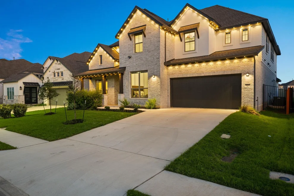 Unit for sale at 372 Hollister DR, Liberty Hill, TX 78642