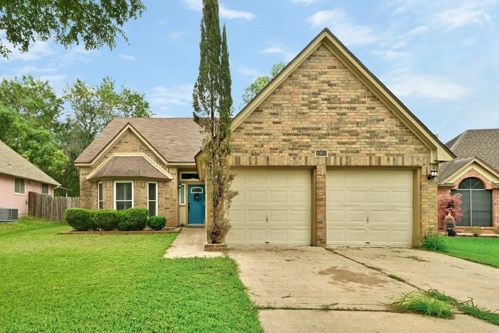 Unit for sale at 10603 Watchful Fox DR, Austin, TX 78748