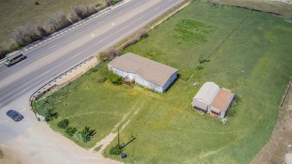 Unit for sale at 101 Crestview DR, Liberty Hill, TX 78642