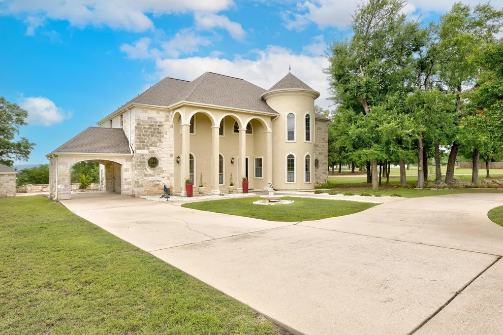 Unit for sale at 329 Park Place DR, Georgetown, TX 78628