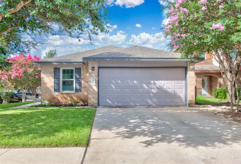 Unit for sale at 101 Texas Ash CV, Manchaca, TX 78652