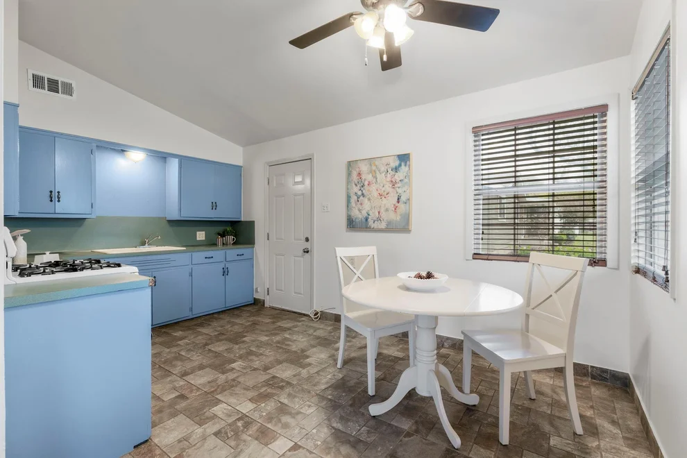 Unit for sale at 1508 S Walnut ST, Georgetown, TX 78626