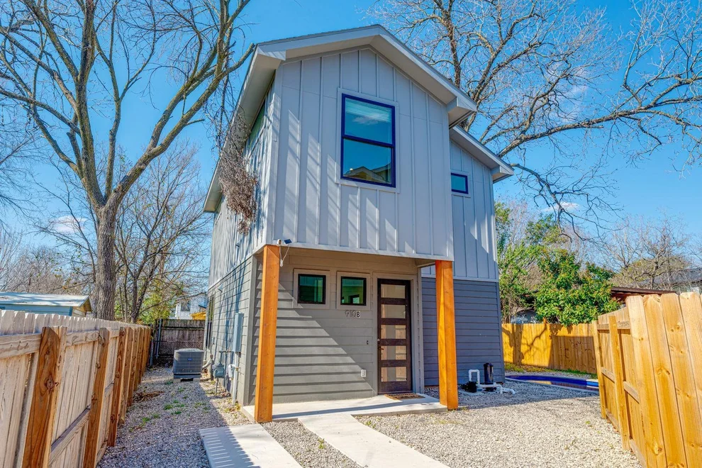 Unit for sale at 910 Tillery ST, Austin, TX 78702
