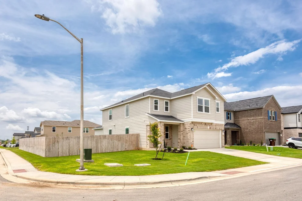Unit for sale at 507 Dakota CRK, New Braunfels, TX 78130