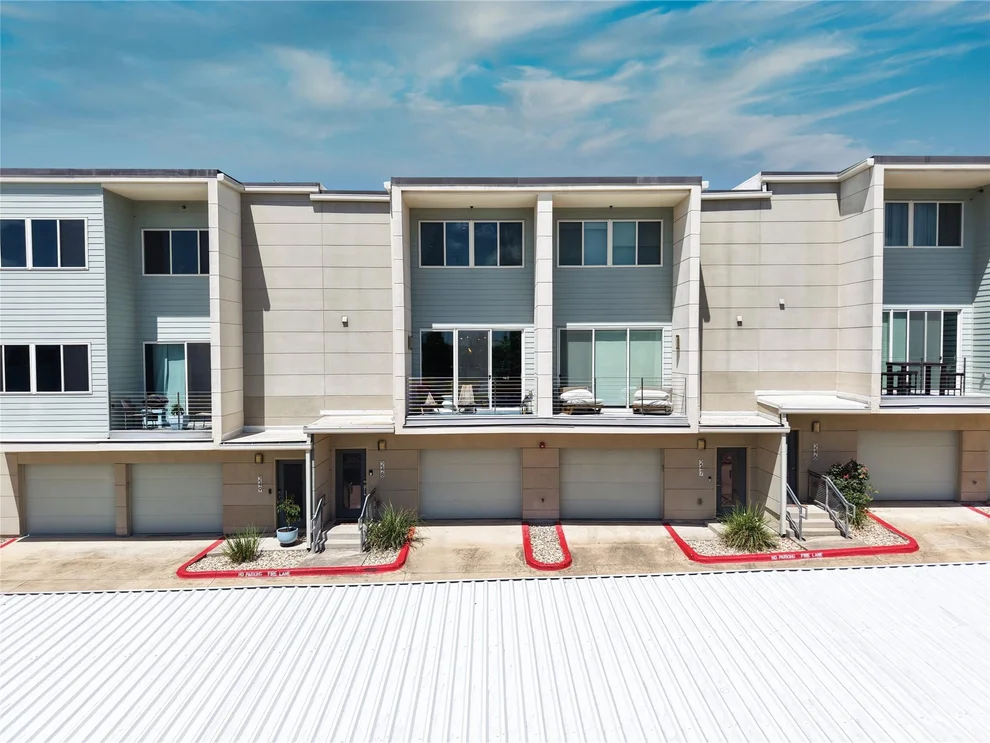 Unit for sale at 604 N Bluff DR, Austin, TX 78745