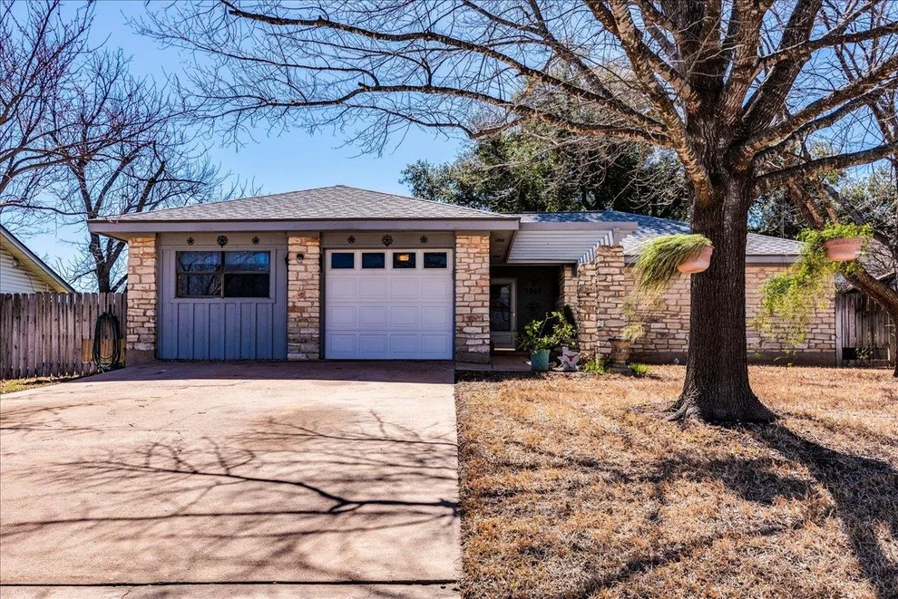 Unit for sale at 3907 Rolling Hill, Round Rock, TX 78681