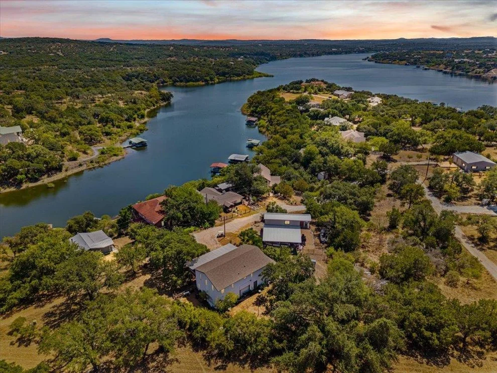Unit for sale at 3615 Peninsular DR, Marble Falls, TX 78654