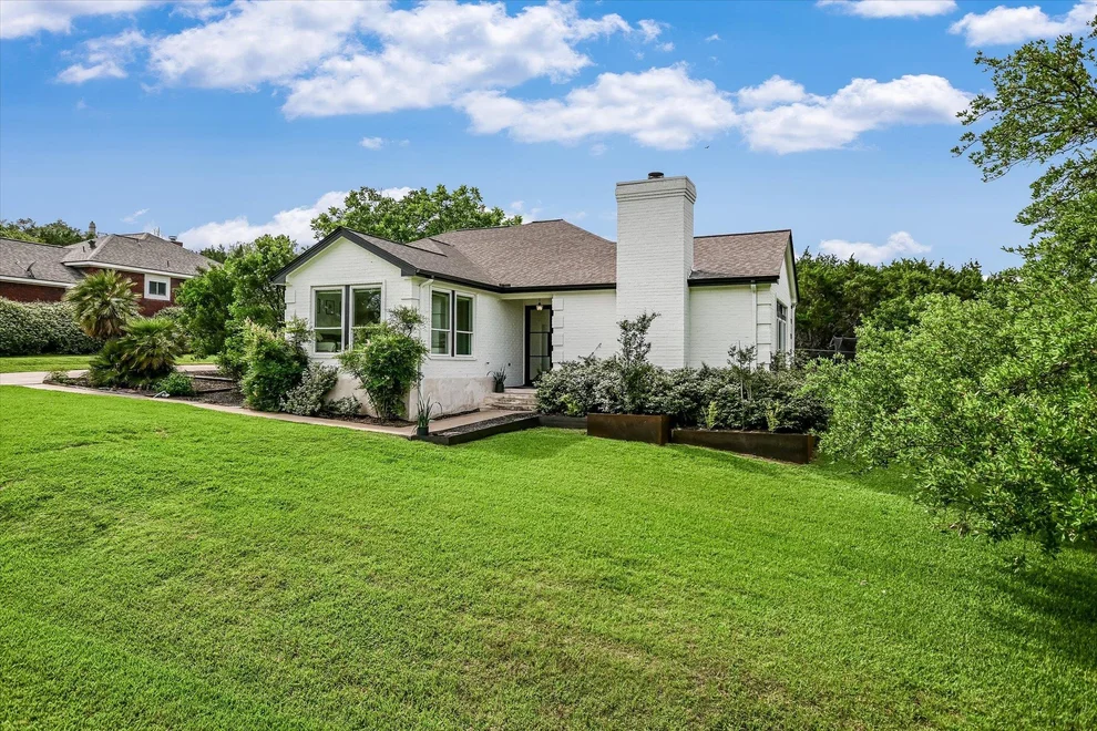 Unit for sale at 621 Peterson LN, Lakeway, TX 78734