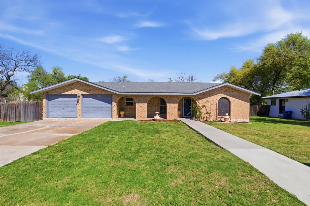 Unit for sale at 106 Tower DR, Round Rock, TX 78664