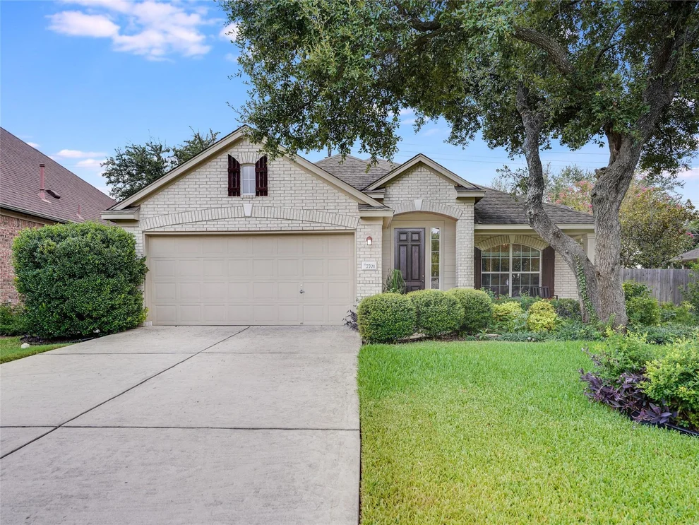 Unit for sale at 7701 Black Mountain DR, Austin, TX 78736