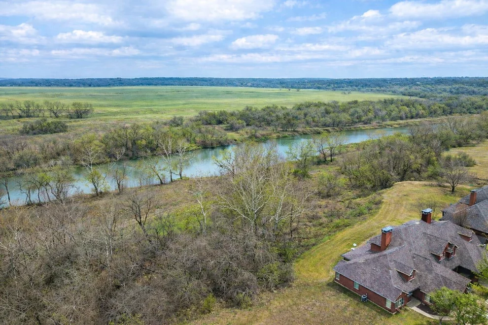 Unit for sale at 539 Colovista PKWY, Bastrop, TX 78602