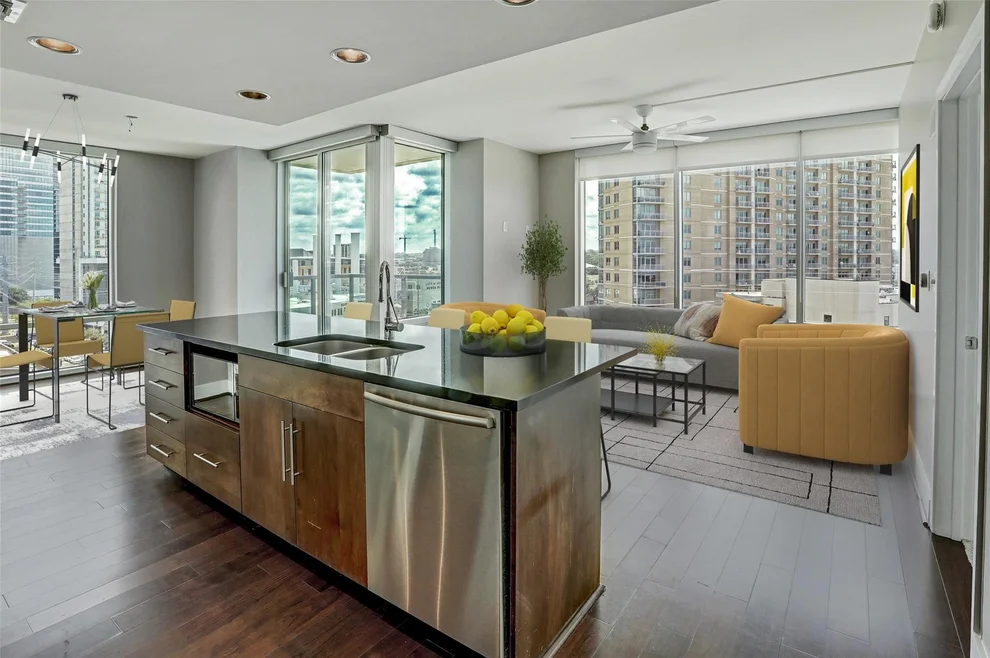 Unit for sale at 300 Bowie ST, Austin, TX 78703